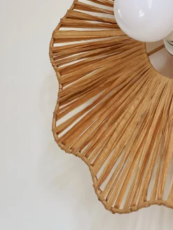 Applique murale fleur en raphia