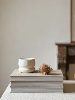 Bougie parfumée pot texturé blanc