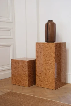 Bout de canapé façon loupe d’orme