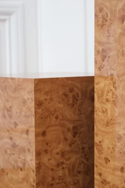 Bout de canapé façon loupe d’orme