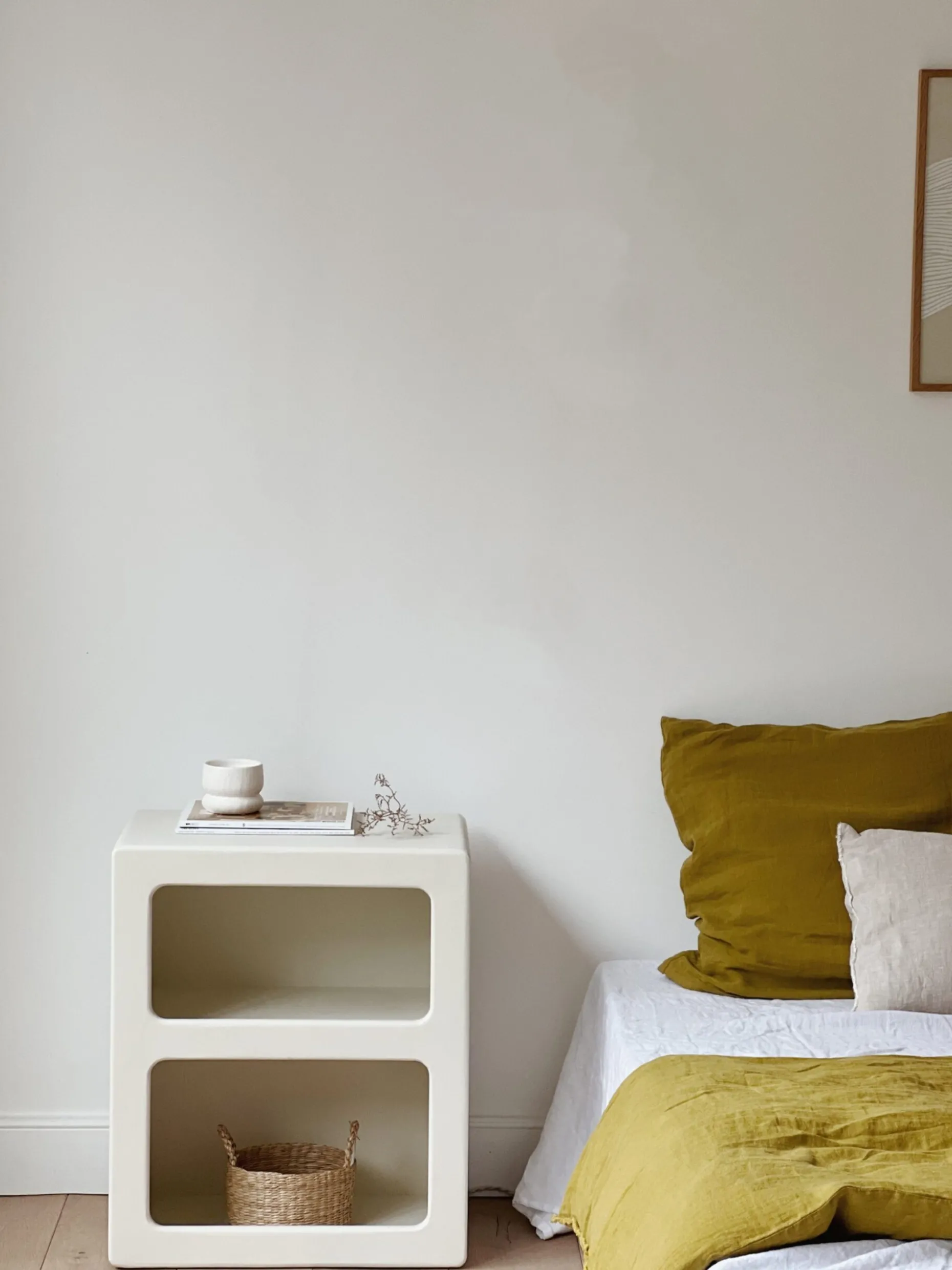 Chevet effet béton ciré blanc cassé