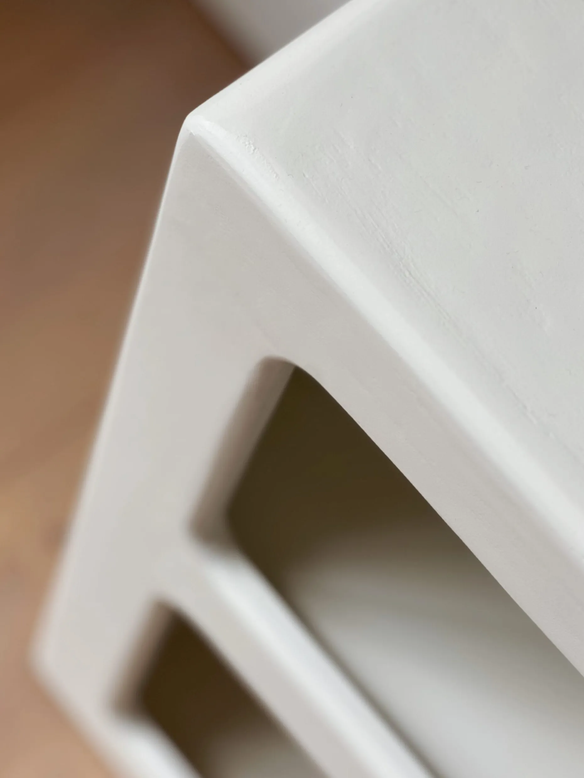 Chevet effet béton ciré blanc cassé