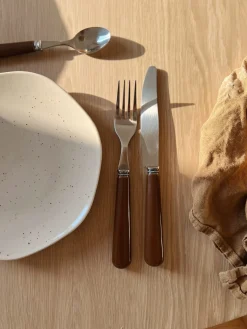 Coffret 24 couverts de couleur