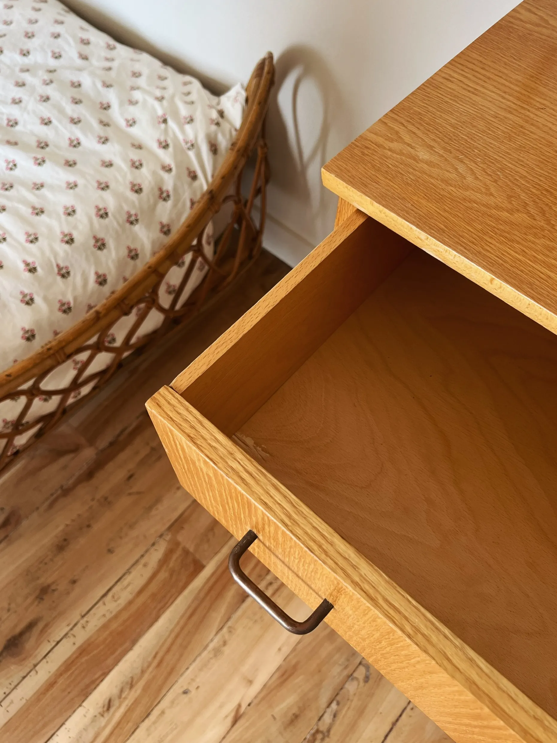 Commode vintage en bois 4 tiroirs