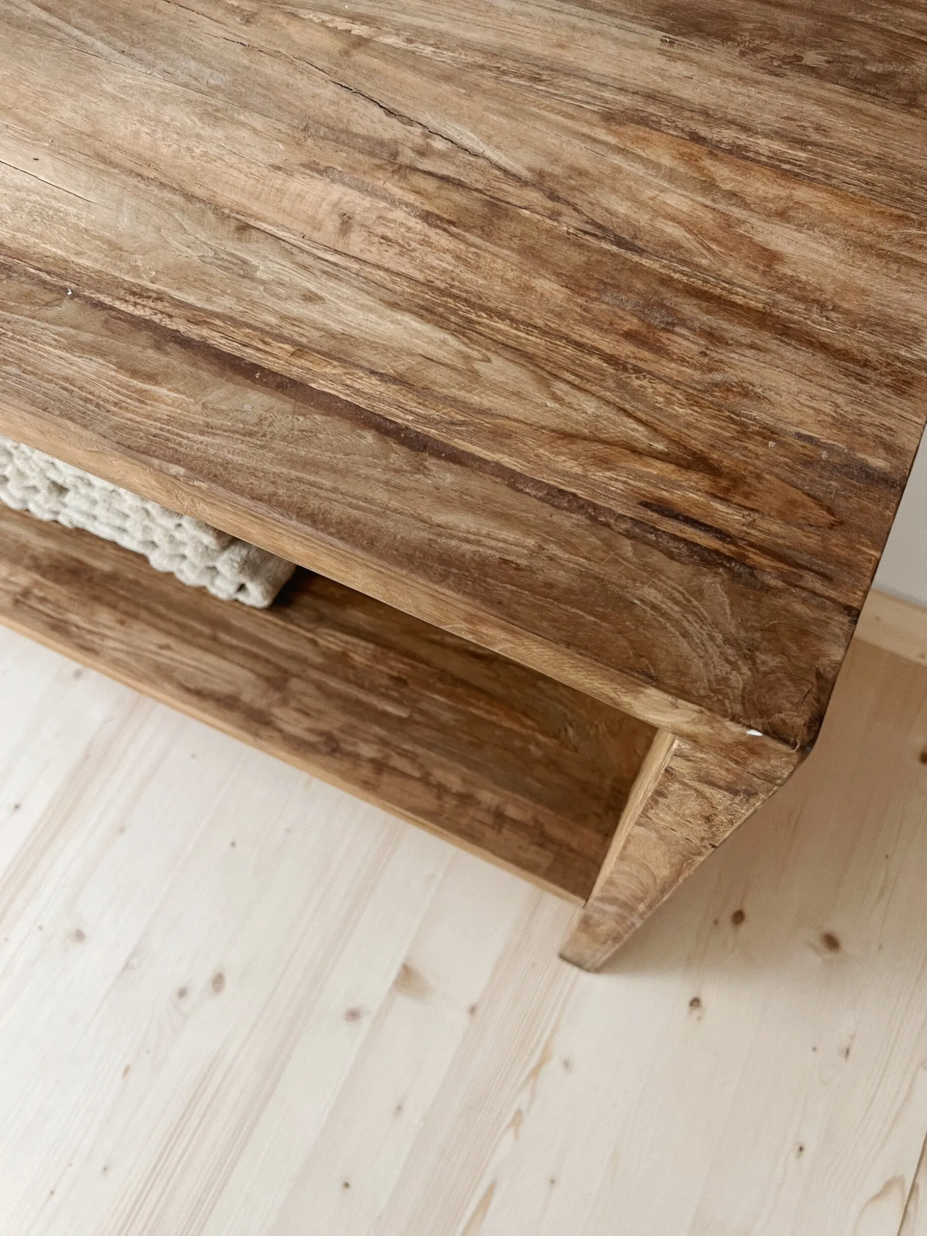 Console en teck recyclé – salle de bain