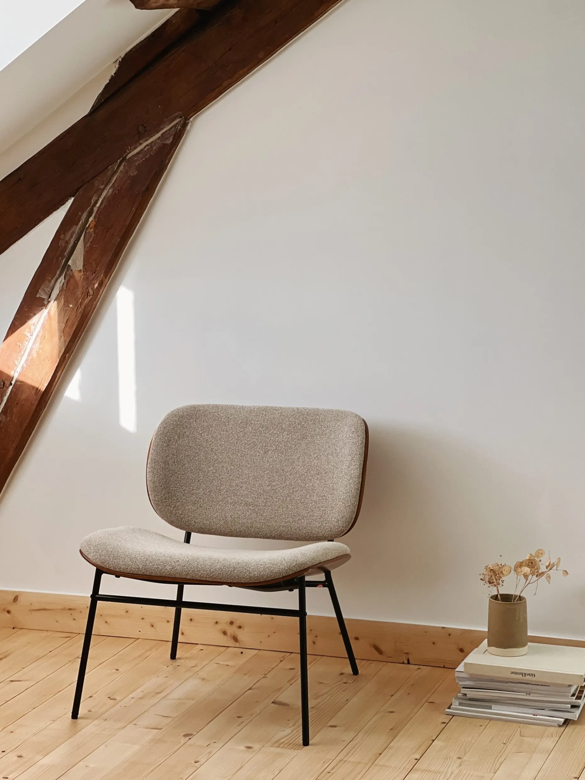 Fauteuil beige et bois Aki