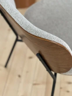 Fauteuil beige et bois Aki