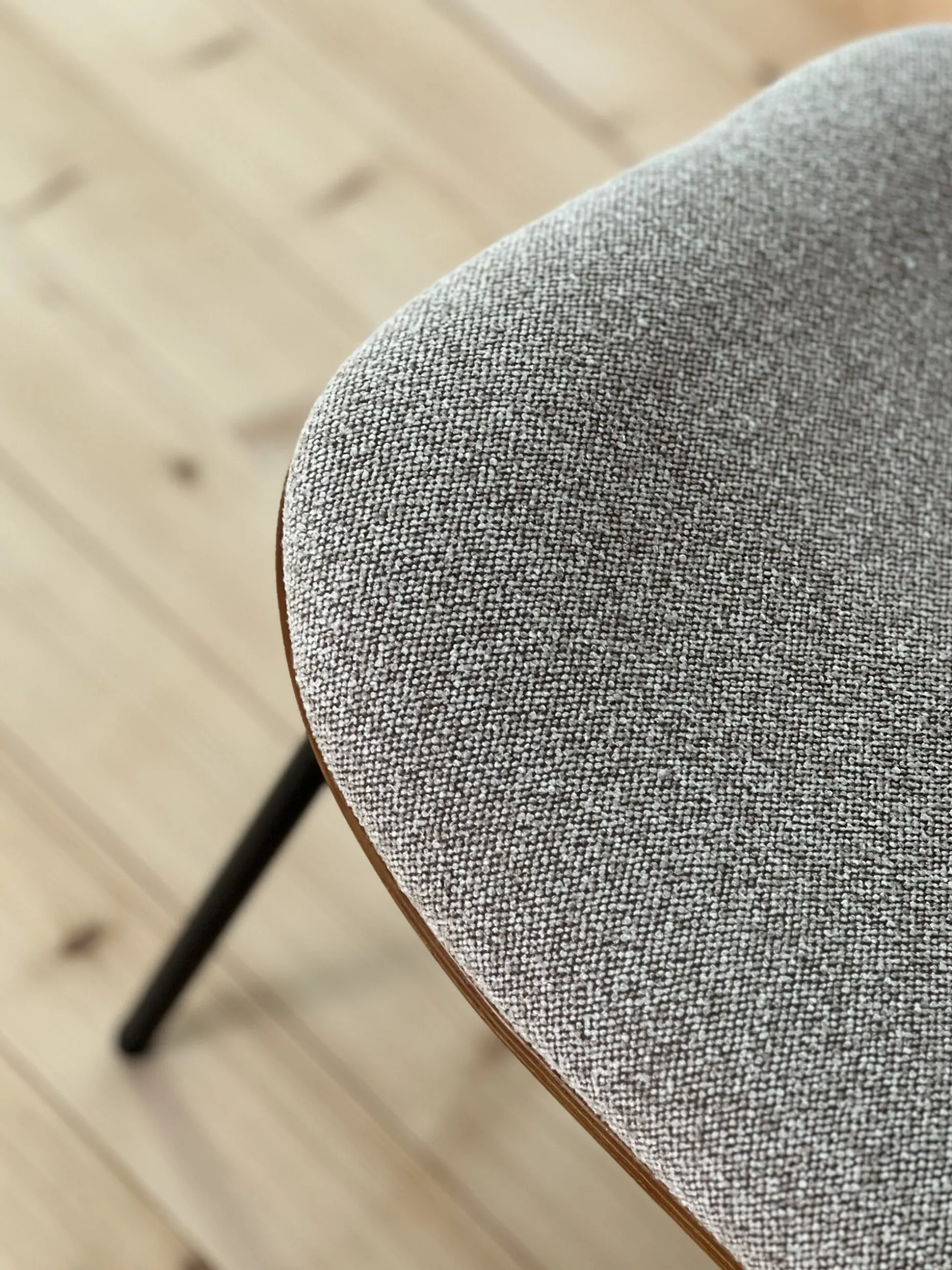 Fauteuil beige et bois Aki