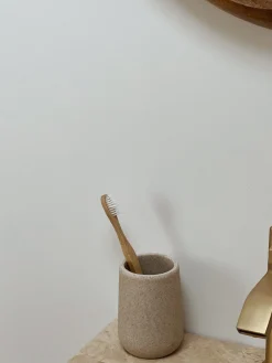 Gobelet de salle de bain en grès