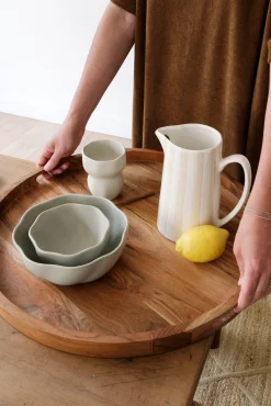 Grand plateau de service en bois