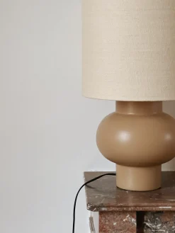 Lampe en céramique marron