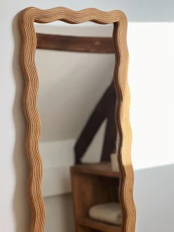 Miroir en rotin en forme de vague