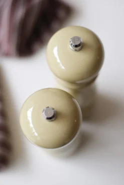 Moulin à sel et poivre en bois