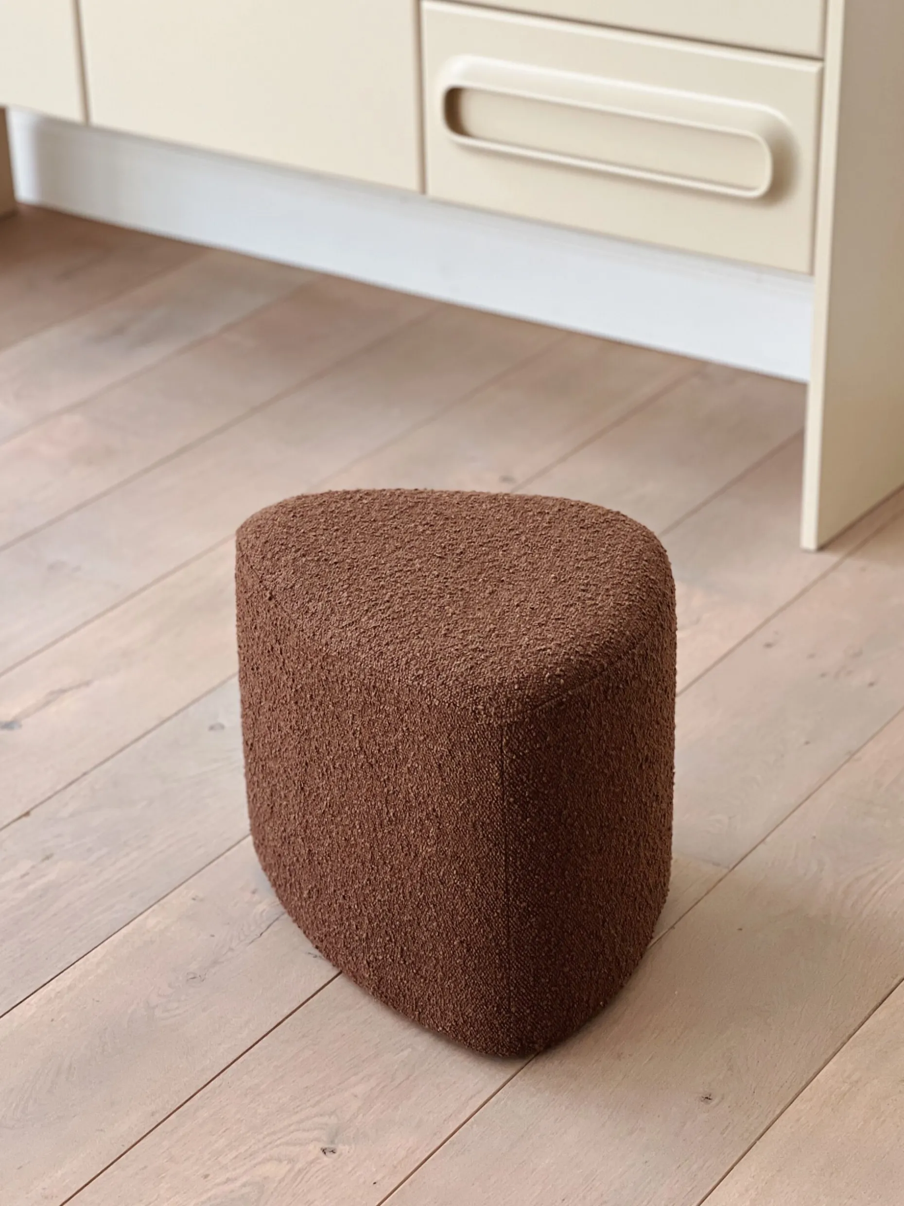 Pouf bouclette de couleur