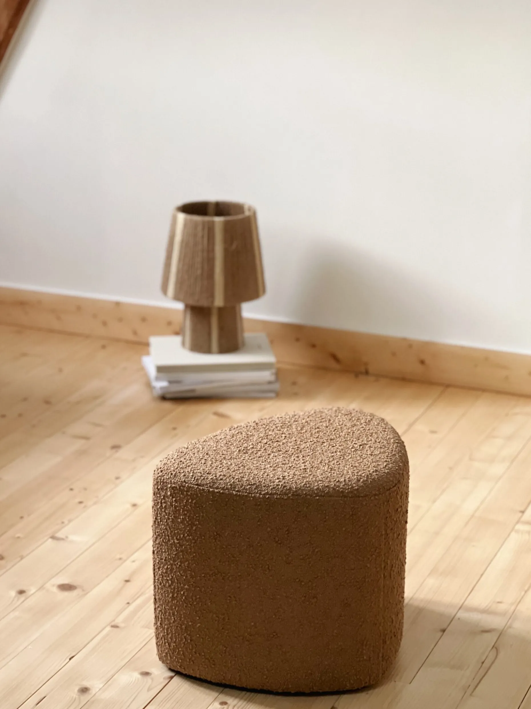 Pouf bouclette de couleur