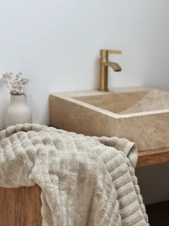 Serviette de toilette gauffrée beige