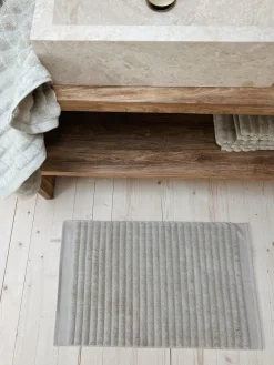 Tapis de salle de bain en coton beige