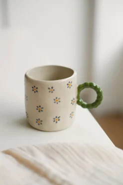 Tasse en grès à fleurs peinte main