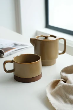 Théière solitaire en grès