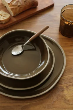 Vaisselle en porcelaine olive – collection Mineral