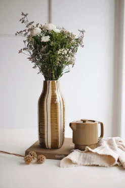 Vase céramique rayé brun