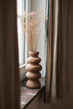 Vase en céramique ondulé